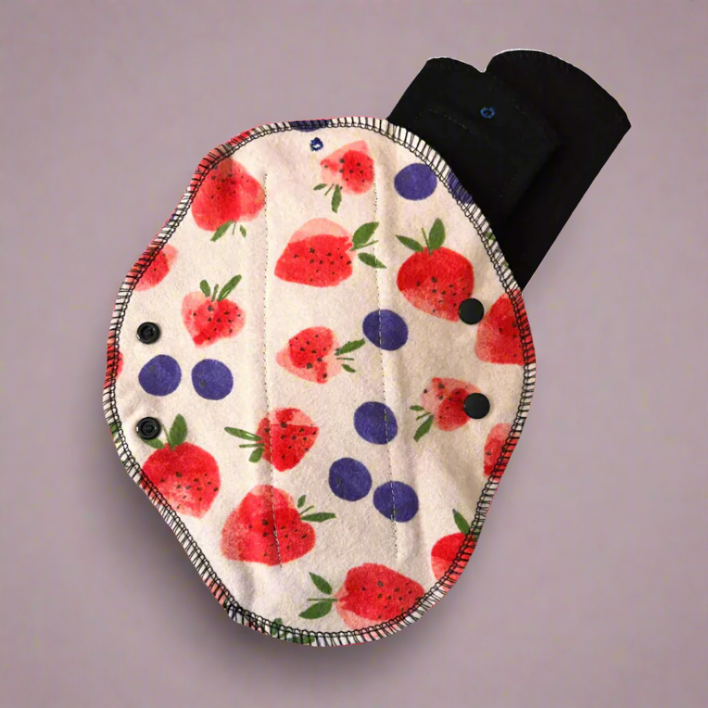 ume’s Reusable Day Pad – Everyday Comfort for Light to Heavy Flow (Strawberry Print)