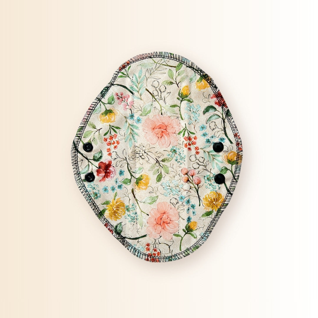 Reusable Day Pad – Everyday Comfort for Light to Heavy Flow (Floral Print)