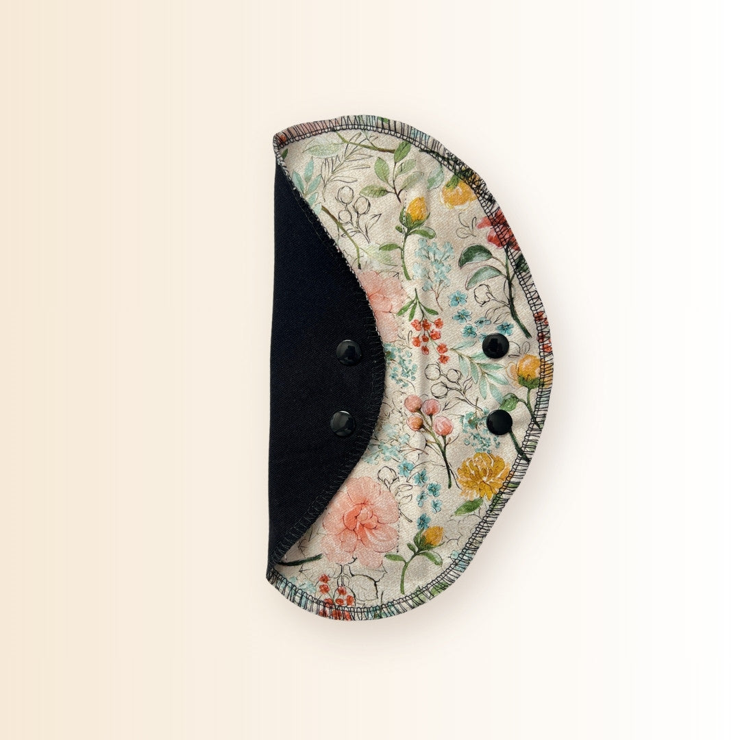 Reusable Day Pad – Everyday Comfort for Light to Heavy Flow (Floral Print)