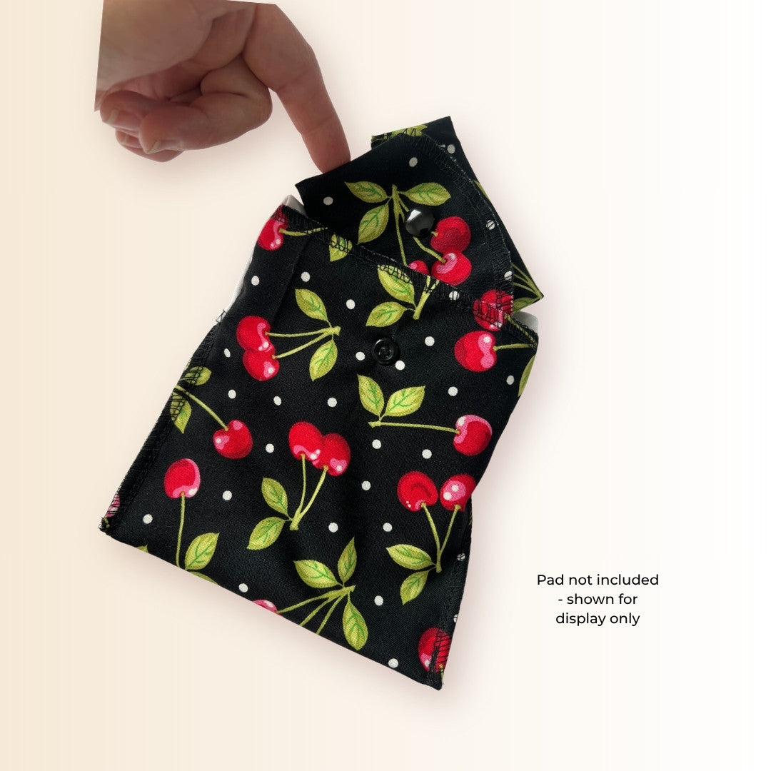 Small leak-resistant wet bag for reusable pads