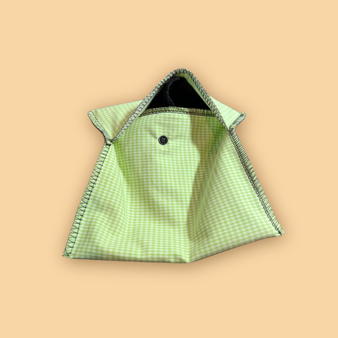 Green cloth pad wrapper with snap closure
