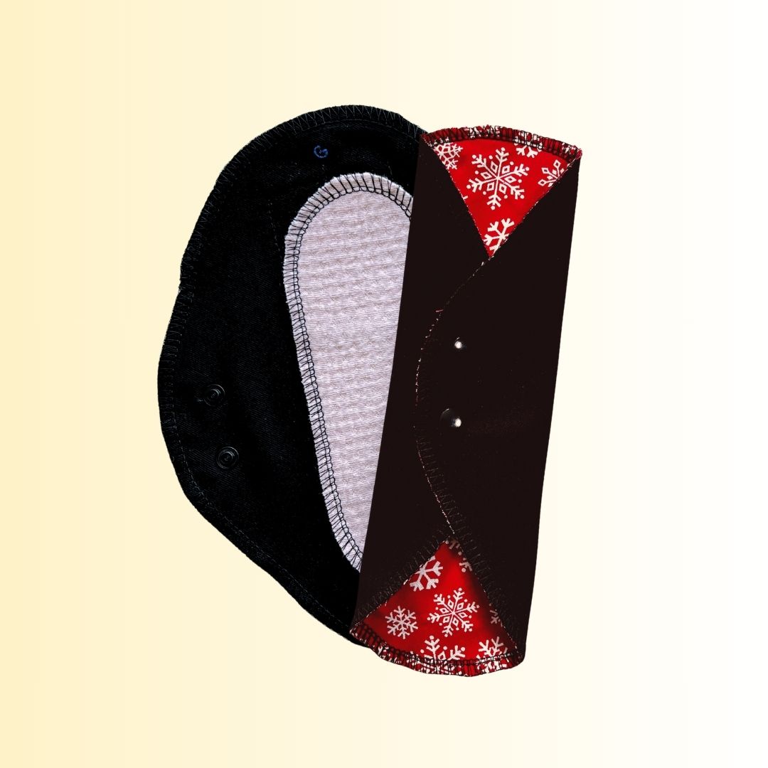 Hume’s Teen Period Cloth Pad – Red Snowflake