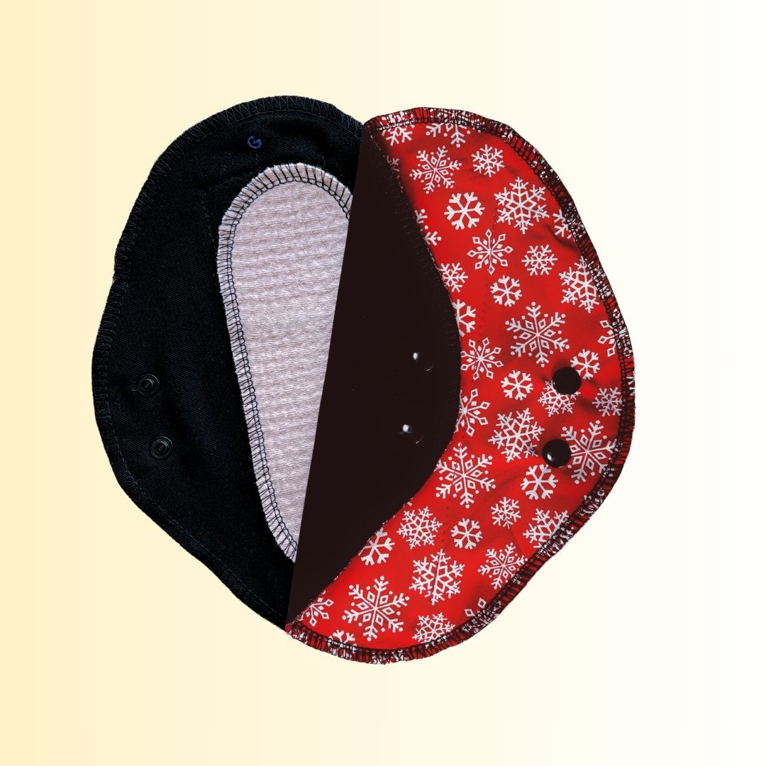 Hume’s Teen Period Cloth Pad – Red Snowflake
